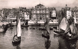 FRANCE - Le Havre - L'Anse Des Pilotes - Vue Sur Le Musée Et La Rue De Paris - Des Bateaux - Carte Postale Ancienne - Unclassified