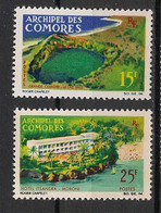 COMORES - 1967 - N°YT. 39 à 40 - Lac Et Hotel - Neuf Luxe ** / MNH / Postfrisch - Unused Stamps