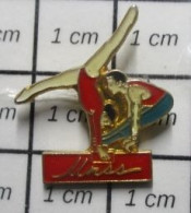 718A Pins Pin's / Rare & Belle Qualité SPORTS / UNSS SPORT SCOLAIRE GYMNASTIQUE FILLE ET GARCON - Gymnastiek