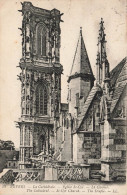 FRANCE - Nevers - Vue Sur La Cathédrale - Eglise St Cyr - Le Clocher - Vue De L'extérieur - Carte Postale Ancienne - Nevers