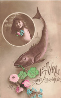 FÊTES - VŒUX - 1er Avril - Porte-bonheur - Femme - Poisson - Fantaisie - Carte Postale Ancienne - Erster April