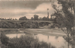 FRANCE - Cosne Sur Loire (Nièvre) - Vue Générale Sur Le Pont Sur La Petite Loire - Carte Postale Ancienne - Cosne Cours Sur Loire