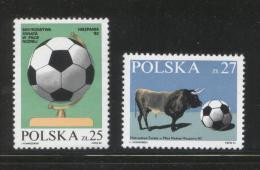 POLAND 1982 SOCCER WORLD CUP SPAIN SET OF 2 NHM FOOTBALL BULL - Ungebraucht