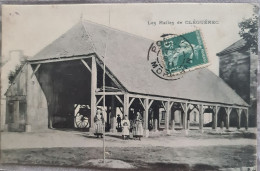 56 Morbihan Cléguérec Les Halles Belle Carte Animée Et Rare - Cleguerec