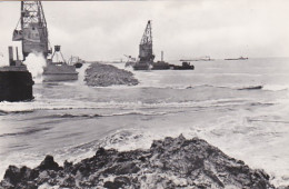 486712Vloedstroom Door Het Sluisgat Vlieter Op 28 Mei 1932.  - Den Oever (& Afsluitdijk)