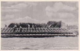 486730Zuiderzeewerken, Bij Harderwijk, Vervaardiging Kraagstukken.  - Den Oever (& Afsluitdijk)