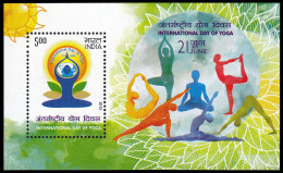 India HB 117 2015 Día Internacional Del Yoga MNH - Autres & Non Classés