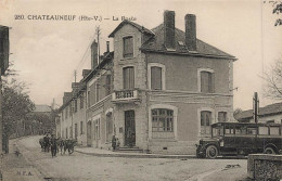 87 - HAUTE-VIENNE - CHATEAUNEUF - La Poste - Autobus - 10234 - Chateauneuf La Foret