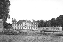 60 Château De Raray La Cour D'honneur  N° 47 \MK3008 - Raray