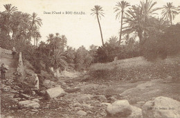 CPA  Dans L'Oued à BOU-SAADA - Kinderen