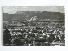 YVERDON Et Le JURA - Vue Du Village, Et Des Montagnes En Arrière Plan - Franche-Comté