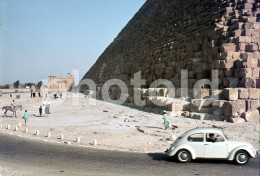 EGYPT PYRAMID VW VOLKSWAGEN BEETLE KAFER ORIGINAL AMATEUR 35mm SLIDE PHOTO 1970s NB3931 - Dias