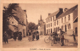 PLOUARET  - Route De Lannion , Tres Animée - Plouaret