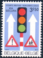 198 Belgium Traffic Signal Panneau Routier Road Safety MNH ** Neuf SC (BEL-298) - Unfälle Und Verkehrssicherheit