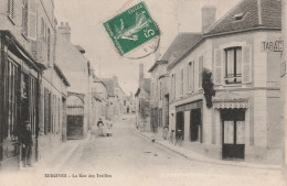 SERGINES LA RUE DES TREILLES 1912 TBE - Sergines