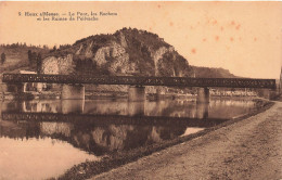 BELGIQUE - Houx S/Meuse - Vue Sur Le Pont - Les Rochers Et Les Ruines De Poilvache - Carte Postale Ancienne - Yvoir