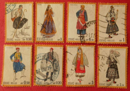 21 Grèce Costumes Régionaux - Textil