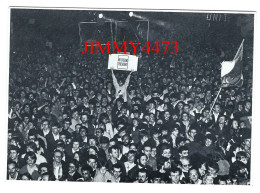 CPM 10 Mai 1981 Place De La Bastille L'annonce élection François Mitterrand Tirage Limité à 1000 Ex. - Edit. J.R Gendre - Manifestazioni