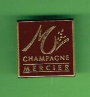 PINS EMAIL PUBLICITE CHAMPAGNE MERCIER FABRICANT DECAT PARIS - Mercier