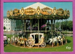 LES MANEGES FRANCAIS - CARROUSEL Manége Enfant Vue De Jour Chevaux  Carrosse - Europe