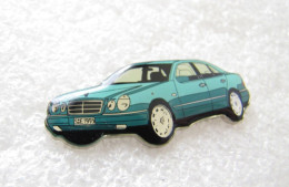 PIN'S    MERCEDES-BENZ  CLASSE E 1995 - Mercedes