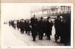 17993 / ⭐ ◉ BRUXELLES Brussel 13.12.1943 Défilé Funèbre Famille Rue Ville Enterrement Grand Mère CHATTEN  - Fiestas, Celebraciones