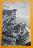 COUVIN  -   Un Coin Du Rocher - Entrée Des Grottes - Couvin