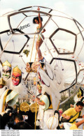 CARNAVAL BRESILIEN AU JARDIN DES TUILERIES 29/06/1998 PHOTO DE PRESSE AGENCE ANGELI 27 X 18 CM - Pin-up