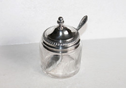 ANCIEN POT CONFITURIER SUCRIER SAUPOUDREUSE En VERRE Et METAL ARGENTÉ + CUILLERE / ART DE LA TABLE & DECORATIF (1102.28) - Autres & Non Classés