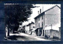 38. Pont De Chéruy. Rue Centrale. Cpsm Petit Format - Pont-de-Chéruy