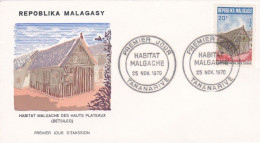 MADAGASCAR--1970--FDC -- Habitat Malgache...cachet TANANARIVE-- - Madagaskar (1960-...)