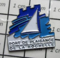 718A  Pin's Pins / Beau Et Rare / BATEAUX / VOILE VOILIER PORT DE PLAISANCE DE LA ROCHELLE - Schiffahrt