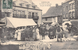 Lanvollon – La Place Du Martray Un Jour De Marché  - Lanvollon