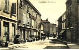 4304 - Rhône -  L' ABRESLE  :  Rue Centrale - Hotel Du Lion D'Or à Gauche   En   CIRCULEE En 1908 - L'Arbresle