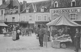 Cloyes – Le Marché – Place Gambetta  - Cloyes-sur-le-Loir