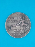 Médaille En Bronze - Département De L'Aube - Ecoles De Greffage 1897-98 - Alix Barat Coussegrey (10) - Graveur H. Maudé - Professionnels / De Société