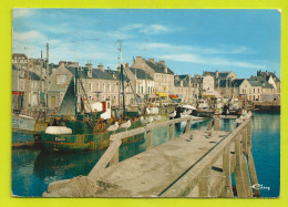 14 PORT EN BESSIN Le Port De Pêche Les Quais En 1972 Bateaux Mouettes Bazar PUB Primagaz Peugeot 404 Renault 4L VOIR DOS - Port-en-Bessin-Huppain