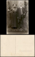 Hochzeitsfeier Mann Und Frau Vor Geschmückter Tür 1922 Privatfoto - Hochzeiten