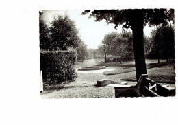 Cpm - 94 - Villejuif - Square De La Mairie - Bicyclette - 839 Raymon -- 1960 - Villejuif