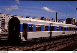 Photo Diapo Diapositive Slide TRAIN Wagon Voiture Agence Engins Spéciaux SNCF PARIS GARE DE LYON Le 06/10/1995 VOIR ZOOM - Dias