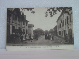 L 5192 CPA - 40 MORCENX - RUE BREMONTIER - ANIMATION. - Morcenx