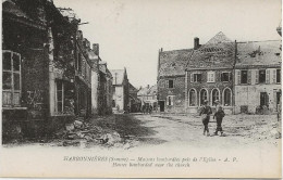 HARBONNIERES - SOMME - MAISONS BOMBARDEES  PRES DE L'EGLISE- 1914-18 - Autres & Non Classés