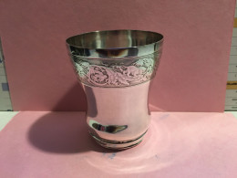 Verre Ou Timbale En Argent Massif (poinçon Minerve ) - Plata