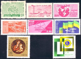 212 Brazil 8 Timbres 1959-77 MLH * Neuf CH Legere (BRE-120) - Colecciones & Series