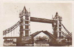 AK 206328 ENGLAND - London - The Tower Bridge - River Thames