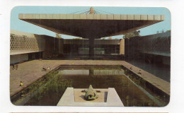 MEXIQUE - MEXICO - El Patio Interior Del Museo De Antropologia  - 1982 (I42) - México
