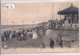 CABOURG- LA PLAGE A L HEURE DU BAIN - Cabourg