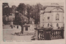 70011 - Bad Nenndorf - Kurpark Mit Trinkhalle - Ca. 1950 - Bad Nenndorf