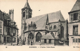 FRANCE - Bourges - Vue D'ensemble De L'église Notre Dame - Vue De L'extérieur - Carte Postale Ancienne - Bourges