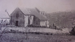 St-PIERRE-les-BITRY Le Dimanche, Sortie De La Messe. Eglise Très Fréquentée Par Les Bretons - Bretagne